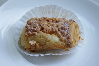 鎌倉長谷にあるパン屋「ベルグフェルド」のパン