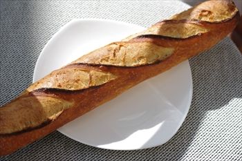 センター南にあるパン屋「パティスリー トレトゥール アダチ」のパン