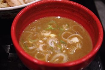 横浜にあるつけ麺専門店「つけ麺や 武双」のつけ麺