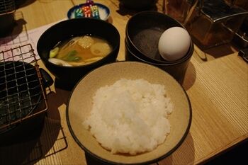 川崎武蔵小杉にあるハンバーグ専門店「ニクノカタマリ」のご飯