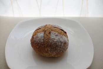 横浜磯子にあるパン屋さん「カラヘオ ロコ」のパン