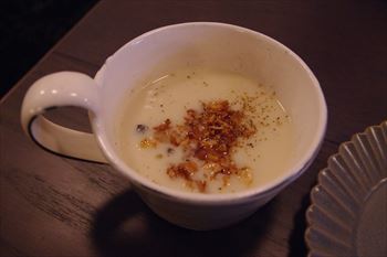 横浜のカフェ「flour+water(フラワーアンドウォーター)」のスープ