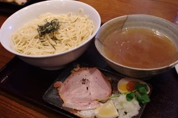 横浜北山田にあるラーメン店「老麺魂」の塩つけ麺