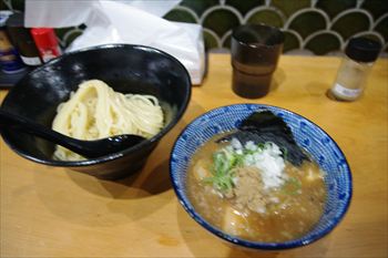 ������ڤˤ���ֱ۸�Ĥ��Ͱݿ��פΤĤ���