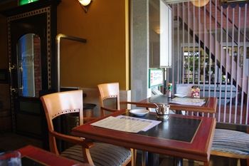 横浜菊名にある生パスタのお店「サンティノ」の店内