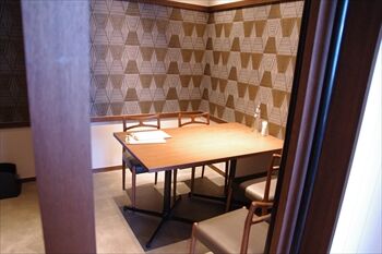 横浜みなとみらいにあるイタリアン「Trattoria Tabule」の店内