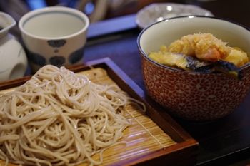 横浜関内にある蕎麦屋「板そば 蒼ひ」のランチ