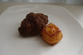 キュービックプラザ新横浜にあるパン屋「ちょいクロ」のパン
