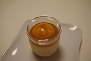 横浜センター南のケーキショップ「ラ ヴィ ドゥース」のプリン