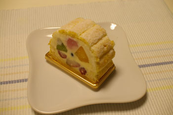 新横浜のおいしいケーキショップ「ラ ピエスモンテ」のケーキ