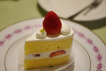 葉山にあるケーキショプ「フリューリング」のケーキ