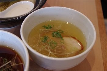 横浜鴨居にあるラーメン店「支那蕎麦屋 藤花」のつけ蕎麦