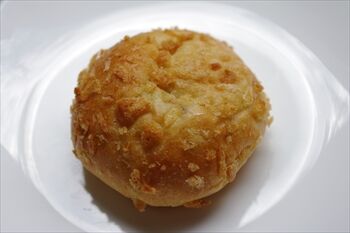 横浜石川町にあるパン屋「よつばベーカリー」のパン