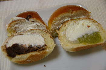 横浜鶴見のおいしいパン屋さん「エスプラン」の珈琲あんぱん