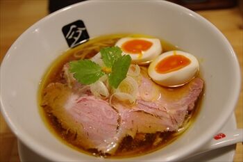 横浜大口にあるラーメン店「中華そば 高野」のラーメン