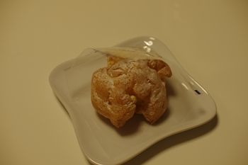 横浜日吉の「リンデンバウム」のシュークリーム