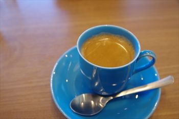 横浜東神奈川にあるパン屋「パンドウー(Pain de U)」のコーヒー