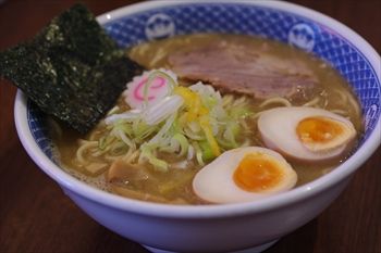 横浜みなとみらいのラーメン店「大ふく屋」のラーメン