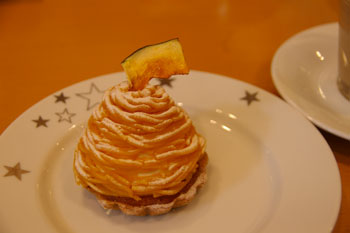 横浜元町「STAR JEWELRY CAFE(スタージュエリーカフェ)」のケーキ
