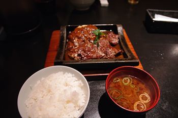 �����������̤�ˤ����Ŵ�ĥ����˥� ů�פΥ���