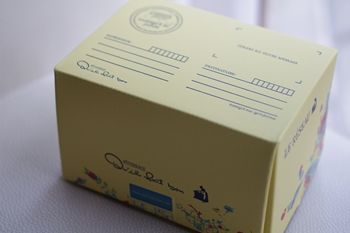 横浜にあるケーキショップ「キルフェボン」の箱
