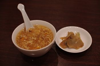 横浜中華街にある中華料理店「翡翠楼新館」のランチ