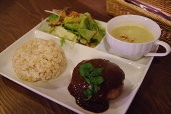 川崎新丸子にかるカフェ「HanaCAFE」のランチ