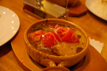 スープカレーのおいしいお店「アジョワン(ajowan)」のスープカレー