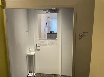 横浜関内にある「旅するコンフィチュール」の店頭