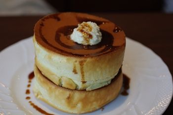 喫茶店でいただくインパクト大な分厚いスフレパンケーキとこだわりのドリップコーヒー 横浜ブログ 喫茶店でいただくインパクト大な分厚いスフレパンケーキとこだわりのドリップコーヒー 横浜ブログ