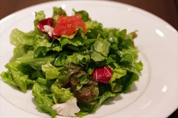 横浜センター南にあるイタリアン「クッチーナ ピノッキオ」のサラダ