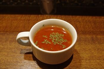 そごう横浜店にある洋食屋「たいめいけん」のスープ