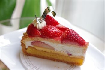 川崎武蔵小杉のケーキショップ「ラトリエ ヒロワキサカ」のケーキ