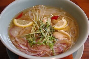 横浜にある「エー&ピー ウィズ テラス/」のランチ