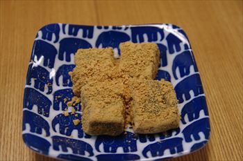 横浜にあるわらび餅専門店「季作久」のわらび餅