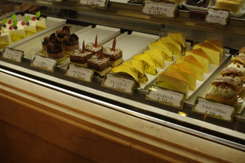 横浜大倉山のケーキショップ「パティスリー ピオン」のケーキ