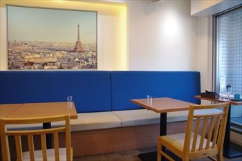 横浜東神奈川にあるパン屋「パンドウー(Pain de U)」の店内