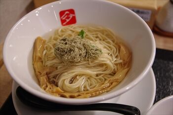 横浜大口にあるつけ麺専門店「KITCHEN TAKANO」のつけ麺