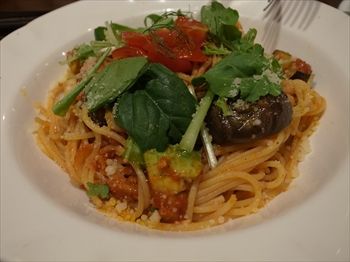 新横浜にあるイタリアン「チンチンバー イタリアーノ」のパスタ