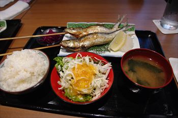 横浜にある居酒屋「村木屋」のランチ