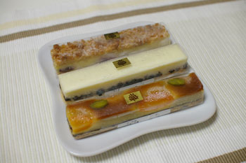 横浜山下公園近くのカフェ「宝塚C's Garden Cafe」のケーキ