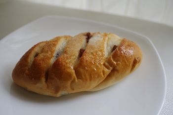 横浜仲町台にあるパン屋「パン オ ミエル」のパン