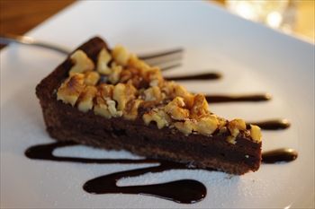 横浜浅間町にあるカフェ「夏至茶屋」のケーキ