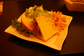 横浜の穴場カフェ「rokucafe」のサンドイッチ