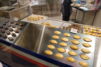 「ありあけハーバースタジオ」の焼きたてハーバー
