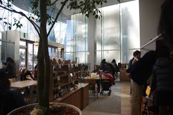 横浜センター北にあるパン屋さん「ベッカライ徳多朗」の店内