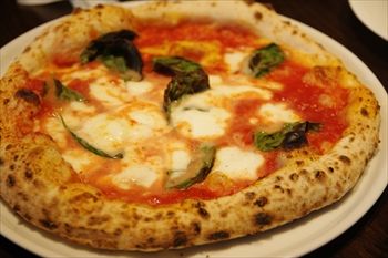横浜みなとみらいにあるイタリアン「A16」のピザ
