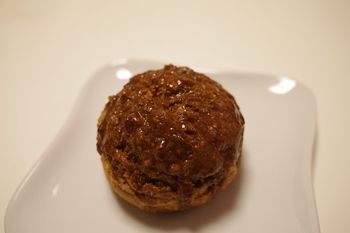 横浜センター南の「ラ ヴィ ドゥース」のシュークリーム