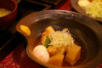 トレッサ横浜の和食のお店「一汁五穀」の豚の角煮定職