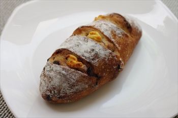 横浜中華街にあるパン屋「のり蔵」のパン